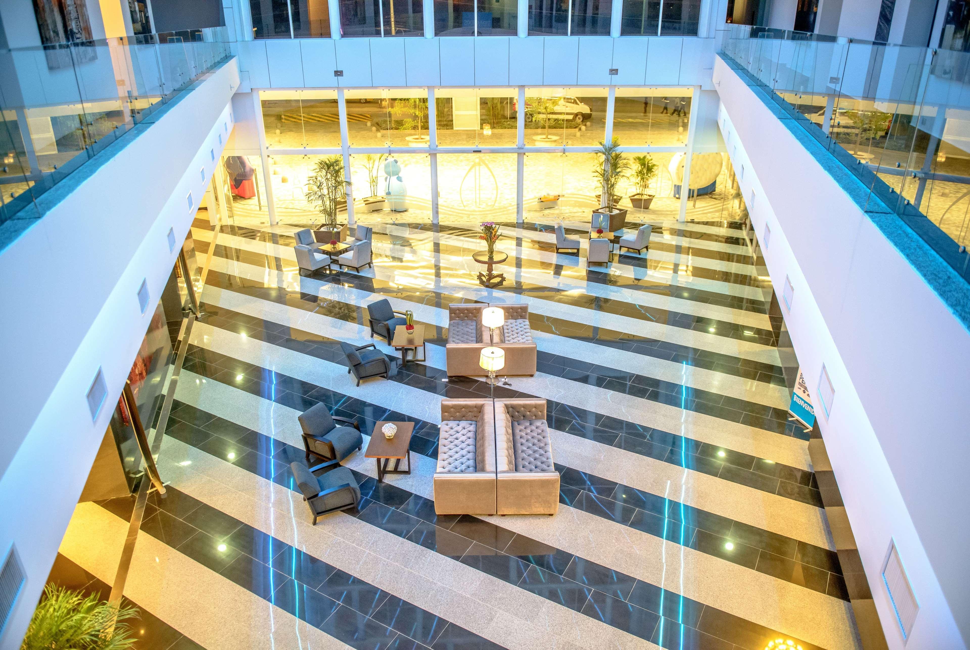 Wyndham Sail Plaza And Convention Center 5*