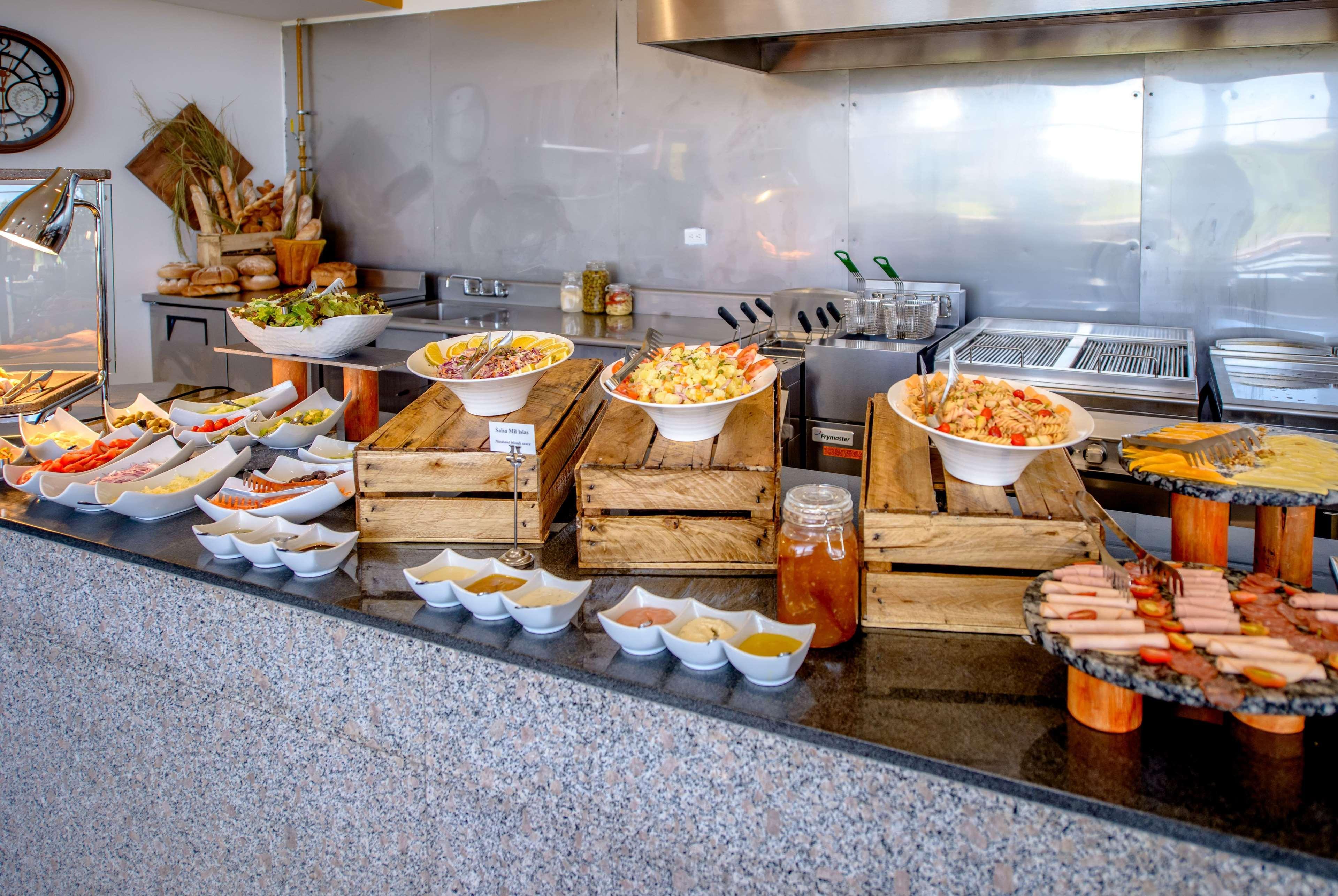 Wyndham Sail Plaza And Convention Center 5*